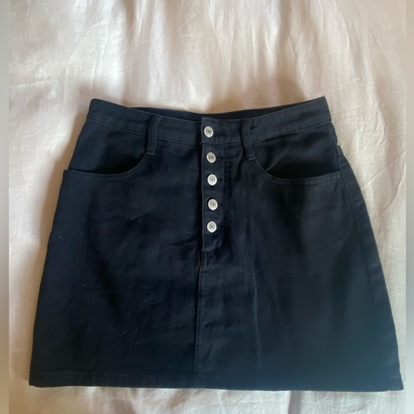Brandy Melville Black Button up Skirt, size medium - Picture 3 of 4